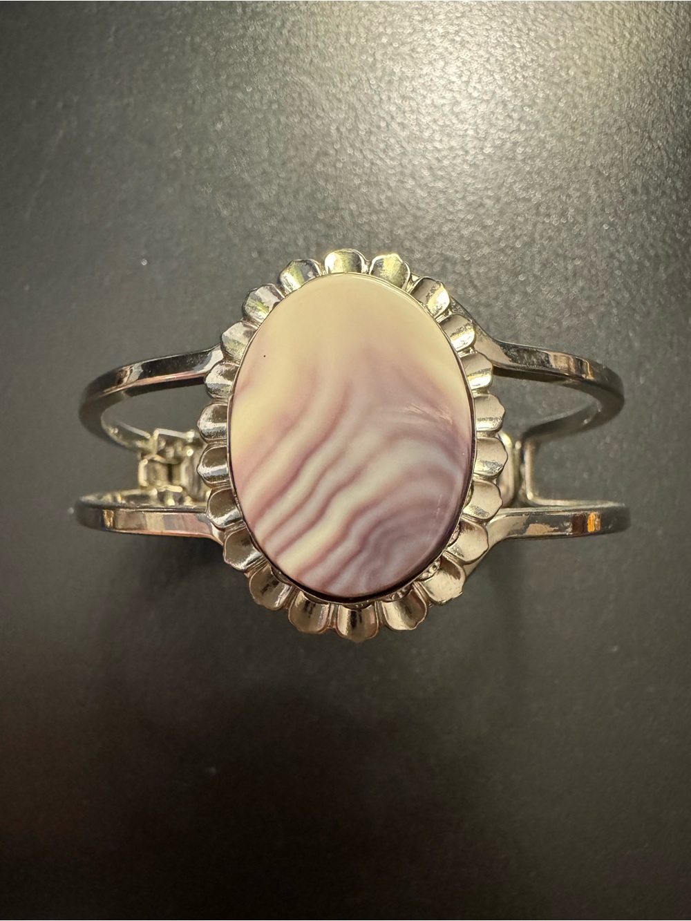 Vintage Lavender Banded Stone Silver Tone Hinged Cuff Bracelet 2.25”